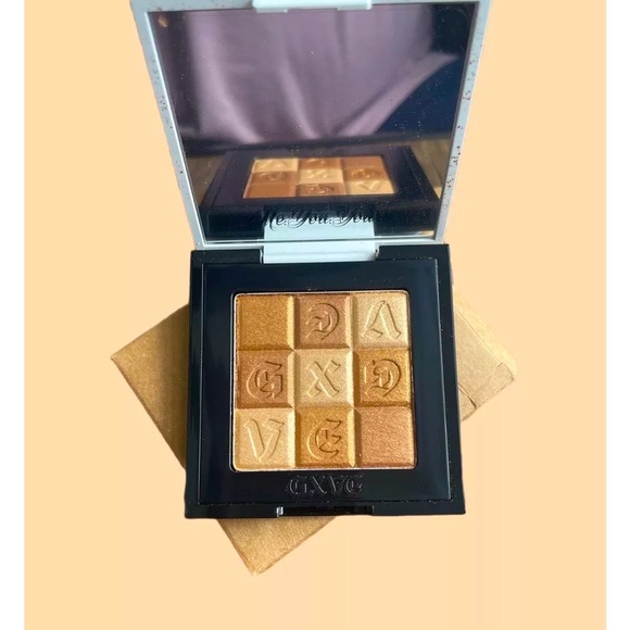 GXVE- CHECK MY GLOW™MULTI-DIMENSIONAL ILLUMINATING HIGHLIGHTER NWT - Picture 1 of 6